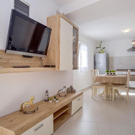 Apartment Angela Čunski Eksteriør bilde