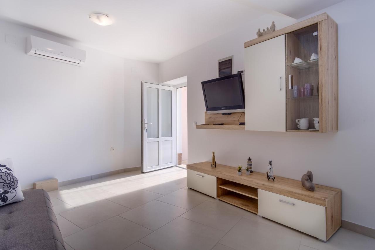 Apartment Angela Čunski Eksteriør bilde